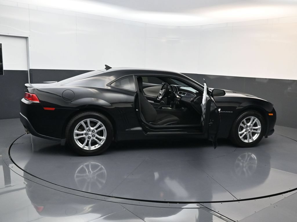 Used 2014 Chevrolet Camaro LS RWD image 32