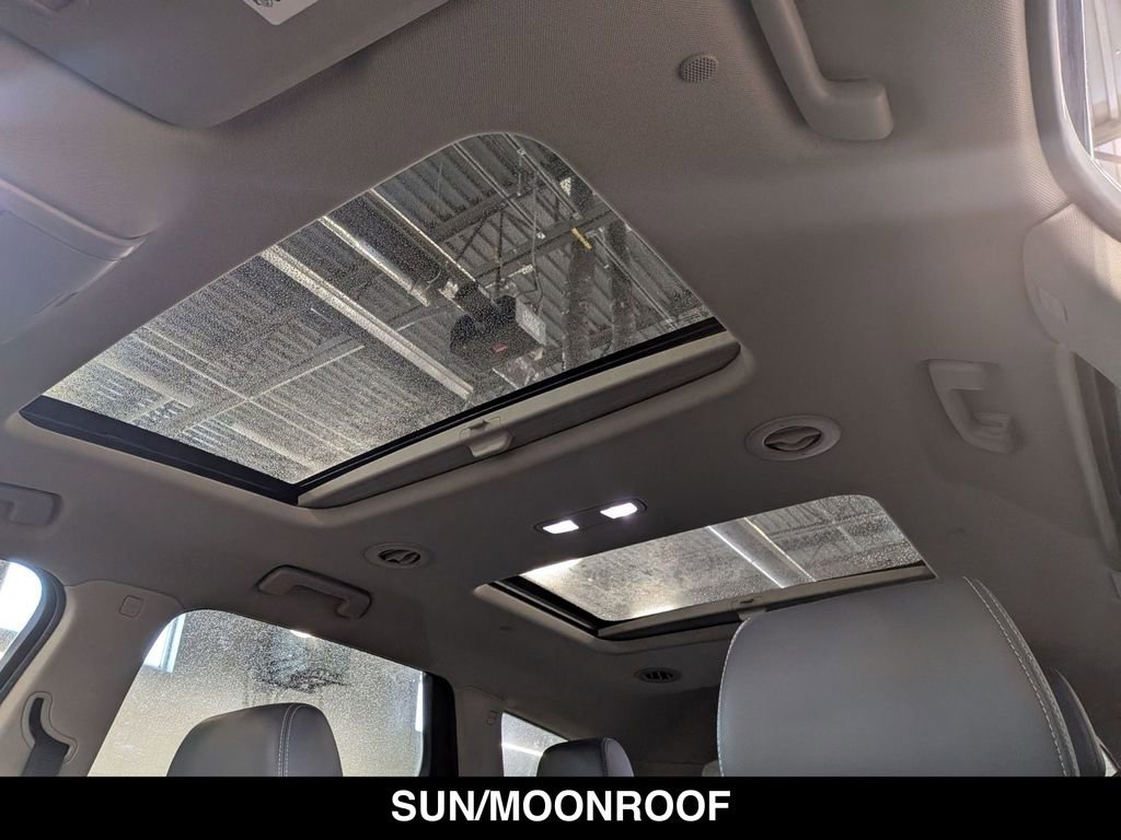 Used 2020 Buick Enclave Essence w/ Sound and Sites Package image 2