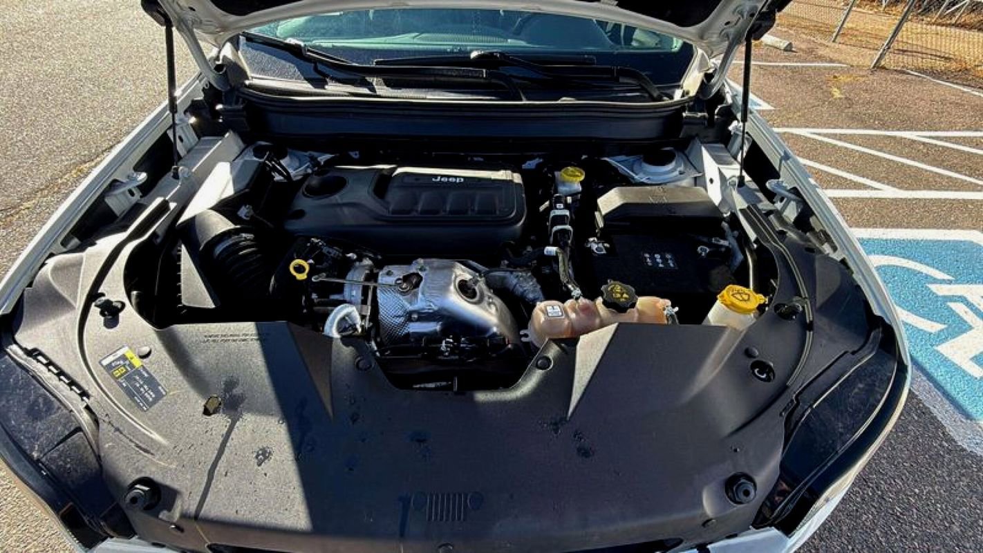 Used 2019 Jeep Cherokee Overland w/ Technology Group image 22