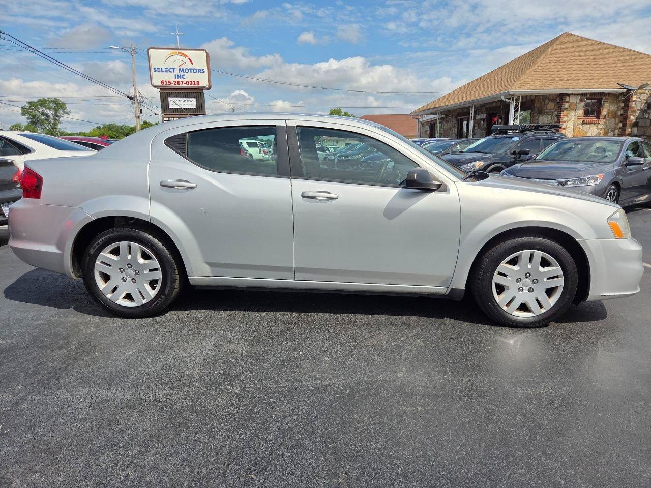 Used 2012 Dodge Avenger SE FWD image 6
