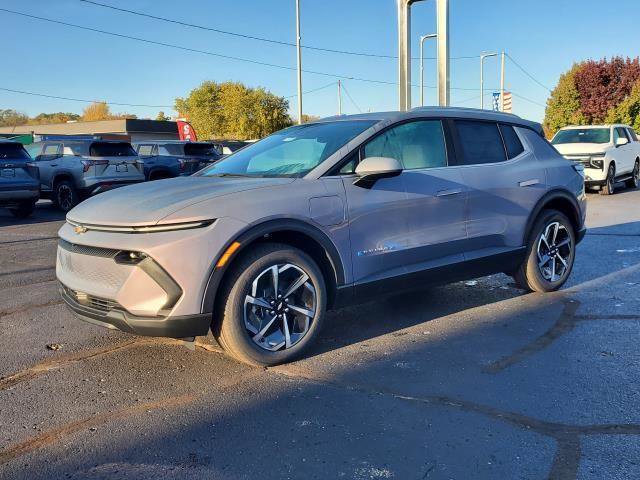 New 2026 Chevrolet Equinox EV LT image 4