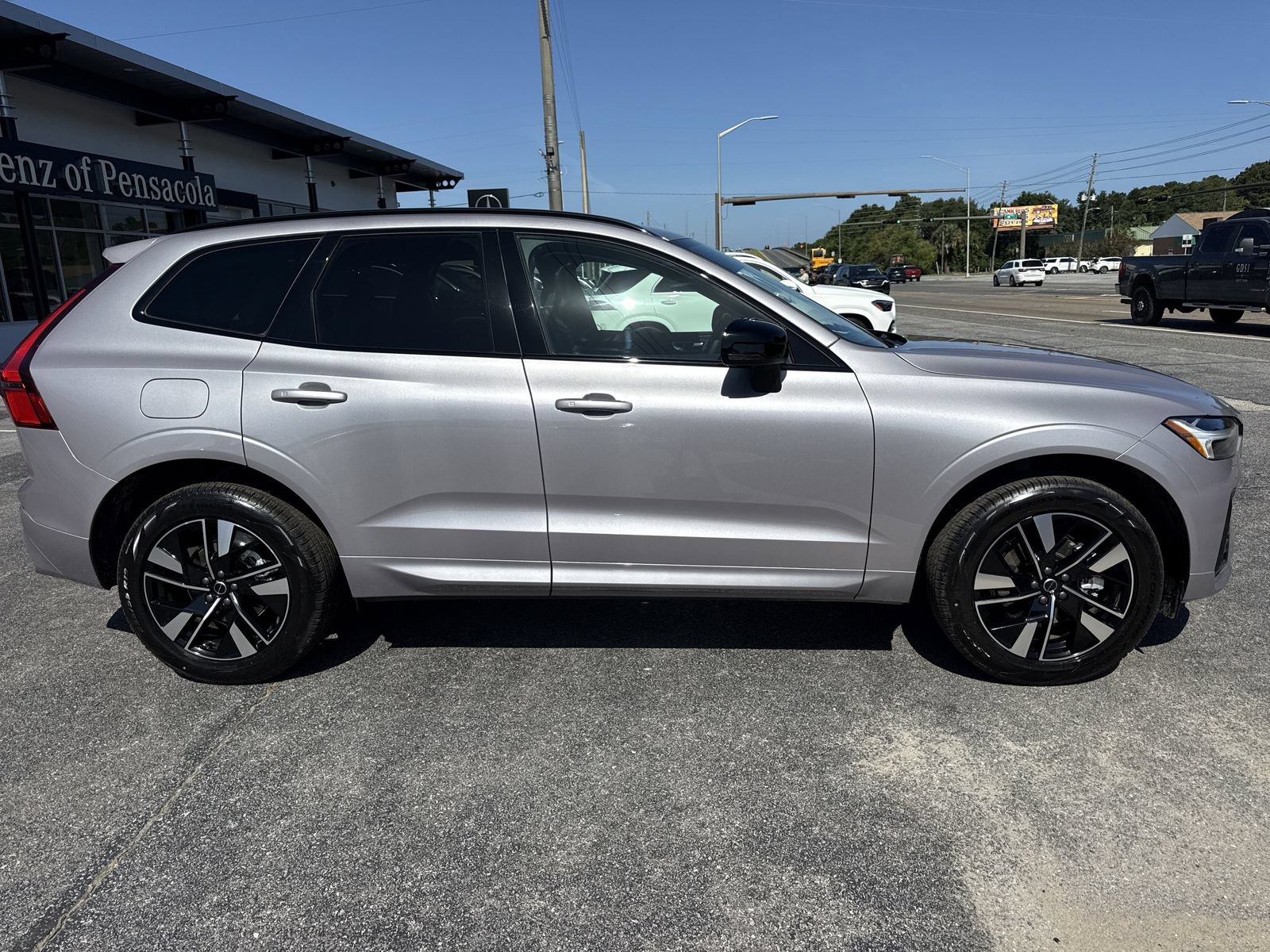 New 2026 Volvo XC60 B5 Core w/ Climate Package AWD/4WD image 6