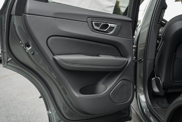 New 2027 Volvo XC60 B5 Plus AWD/4WD image 29