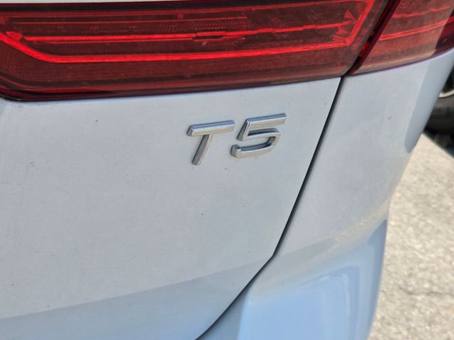 Used 2021 Volvo XC60 T5 R-Design w/ Advanced Package FWD image 10