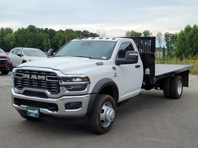 New 2026 RAM 5500 Tradesman w/ Chrome Appearance Group AWD/4WD image 3