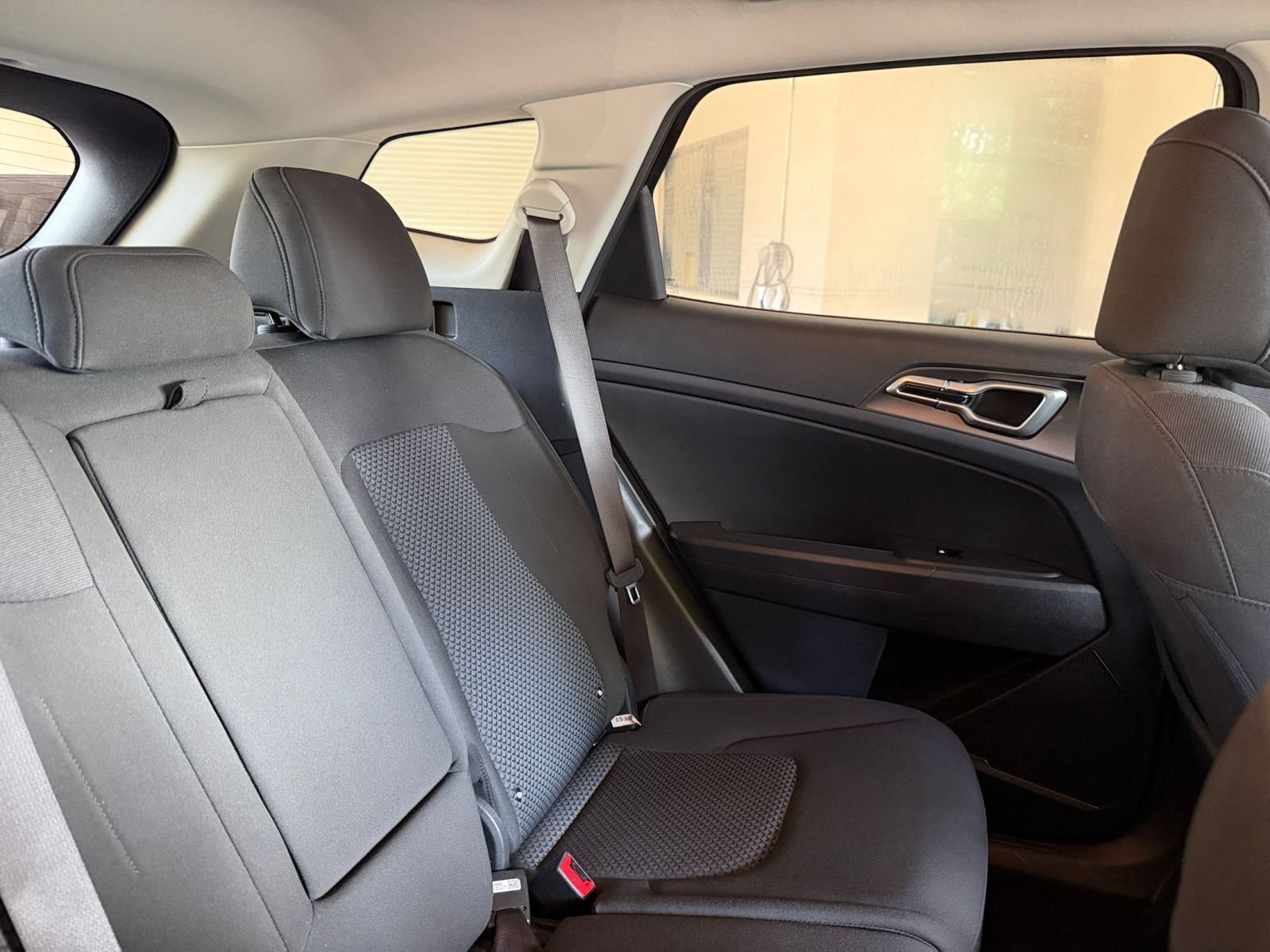 Used 2026 Kia Sportage LX FWD image 32
