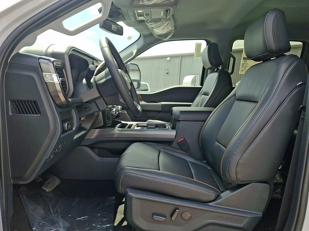 New 2026 Ford F250 Lariat w/ Black Appearance Package AWD/4WD image 9