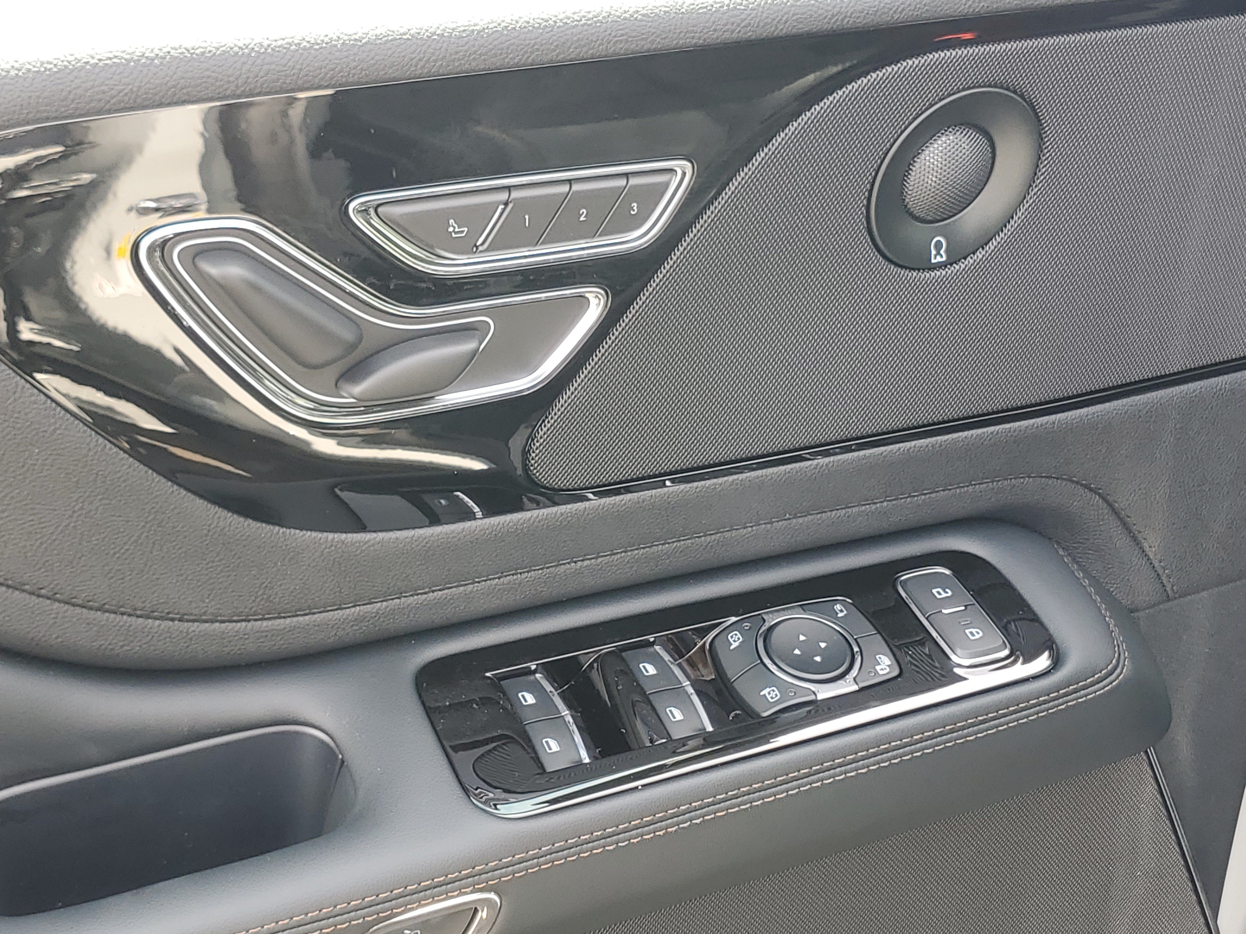 New 2027 Lincoln Aviator Reserve AWD/4WD image 9