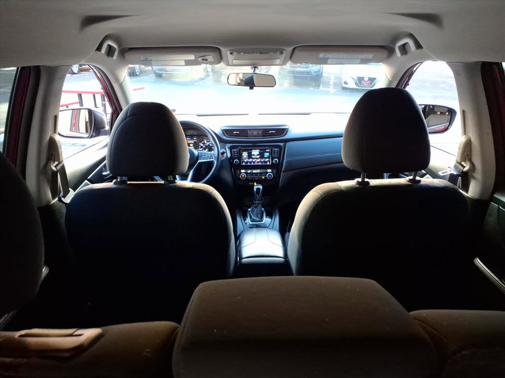 Used 2018 Nissan Rogue SV w/ Premium Package image 25