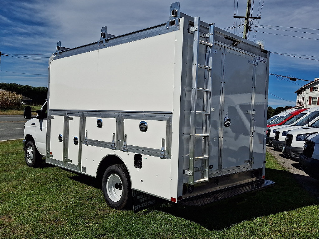 New 2027 Ford E-350 and Econoline 350 Super Duty w/ Power Equipment Group RWD image 3