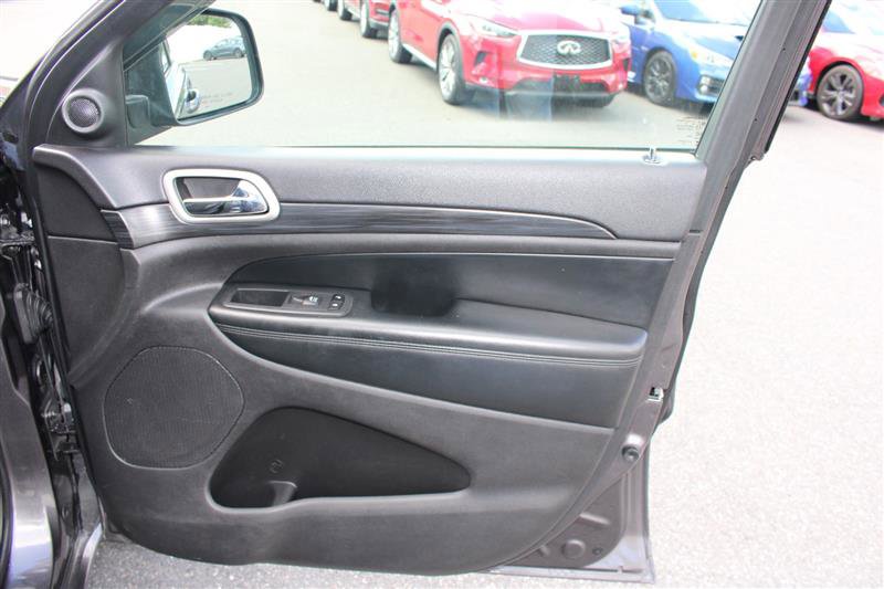 Used 2020 Jeep Grand Cherokee Altitude image 13