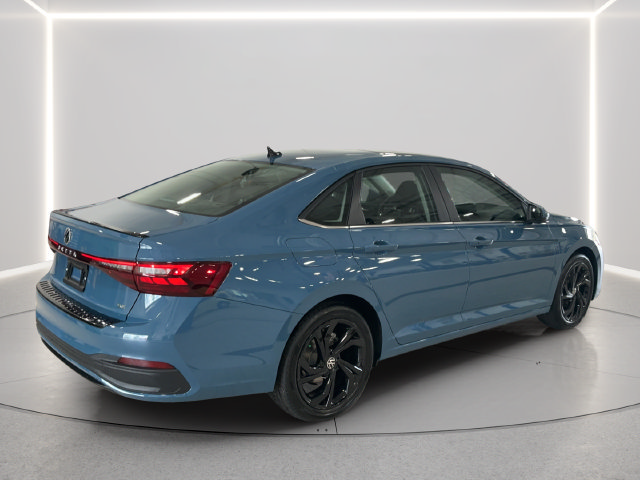 New 2027 Volkswagen Jetta SE FWD image 6