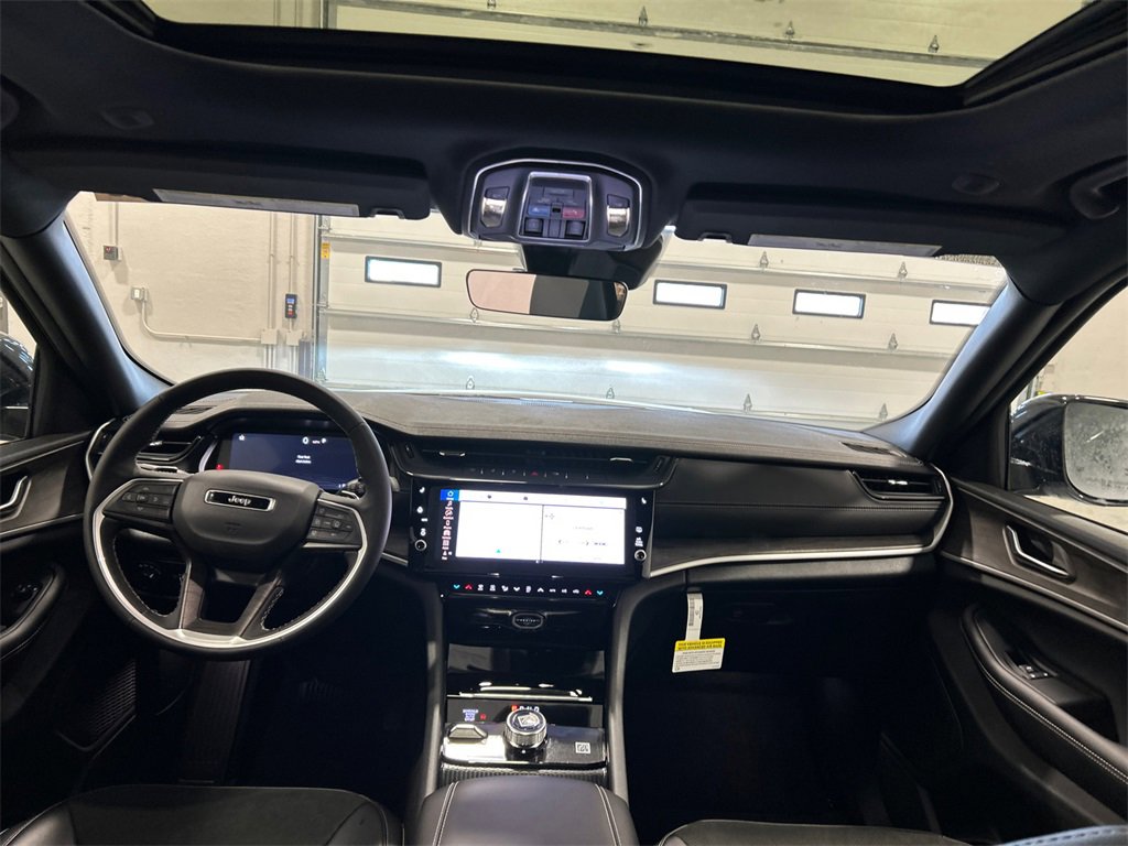 New 2026 Jeep Grand Cherokee Laredo image 28