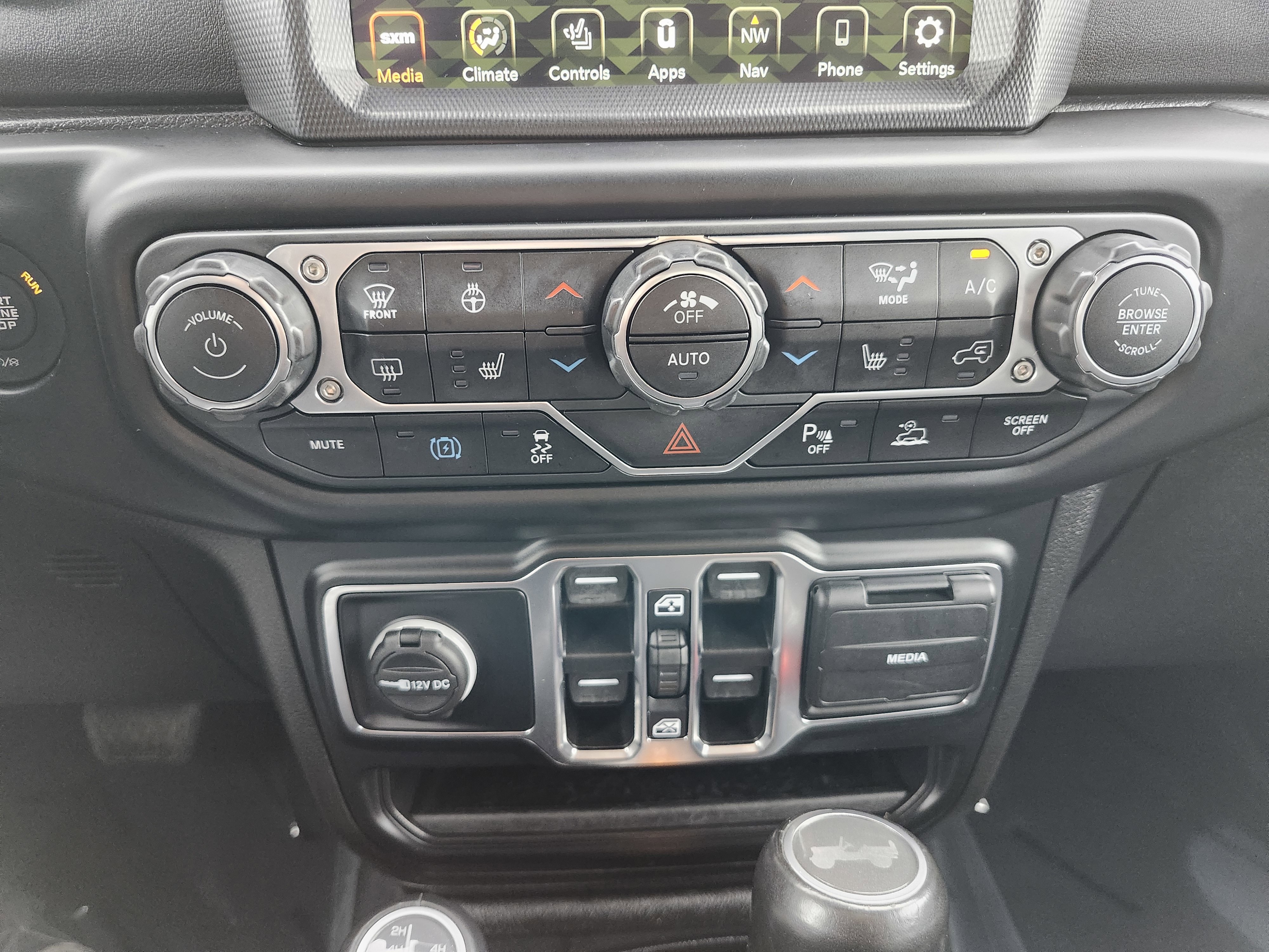 Used 2022 Jeep Wrangler Unlimited Sahara image 32