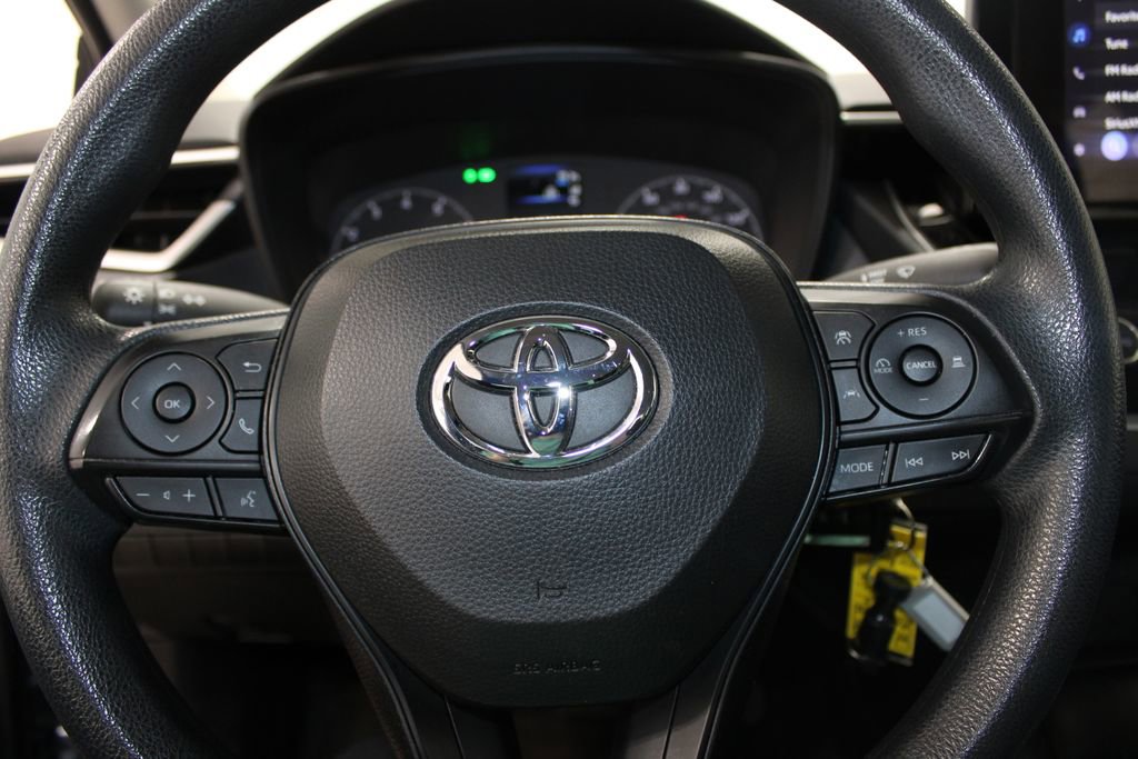 Used 2023 Toyota Corolla LE image 26