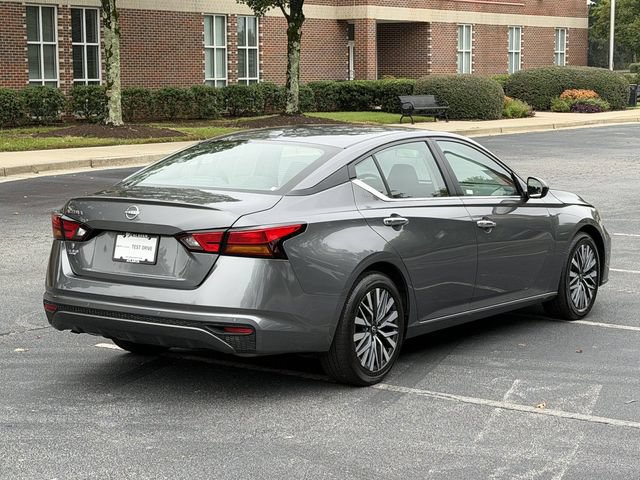Used 2025 Nissan Altima 2.5 SV FWD image 9