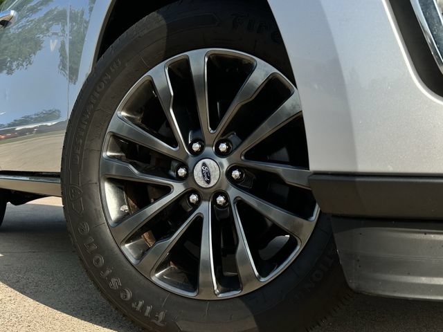 Used 2019 Ford Expedition Limited w/ Equipment Group 301A RWD image 11