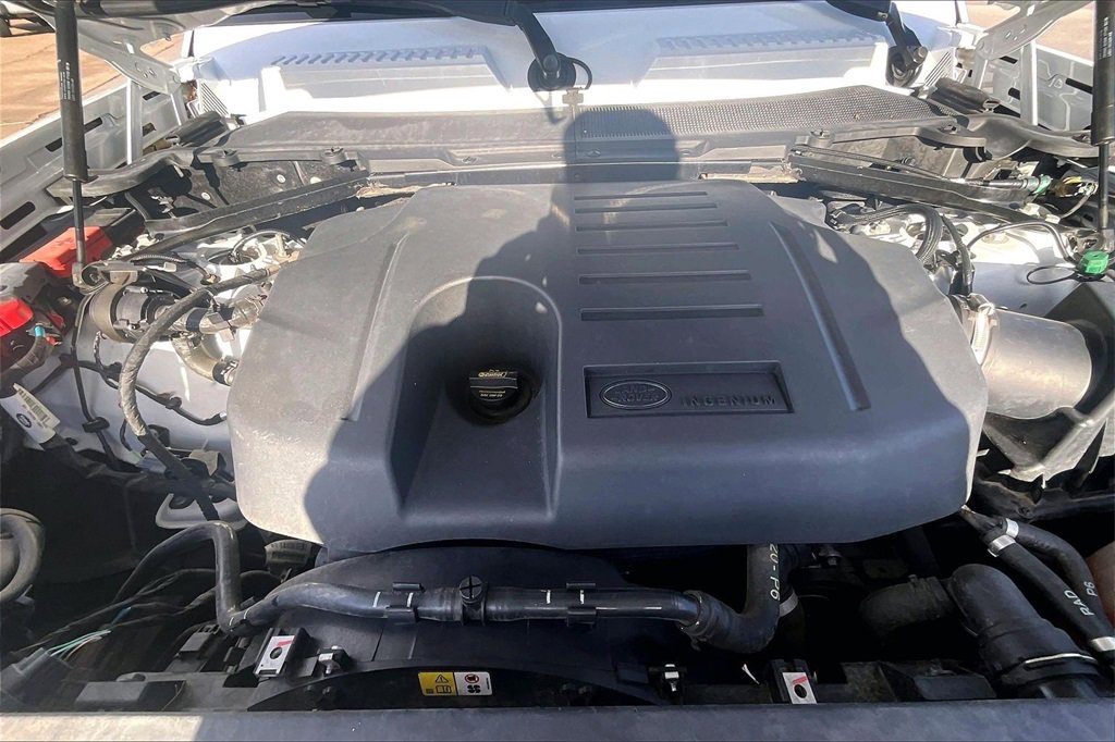 Used 2020 Land Rover Defender 110 HSE image 9