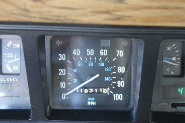 Used 1990 Jeep Grand Wagoneer image 60