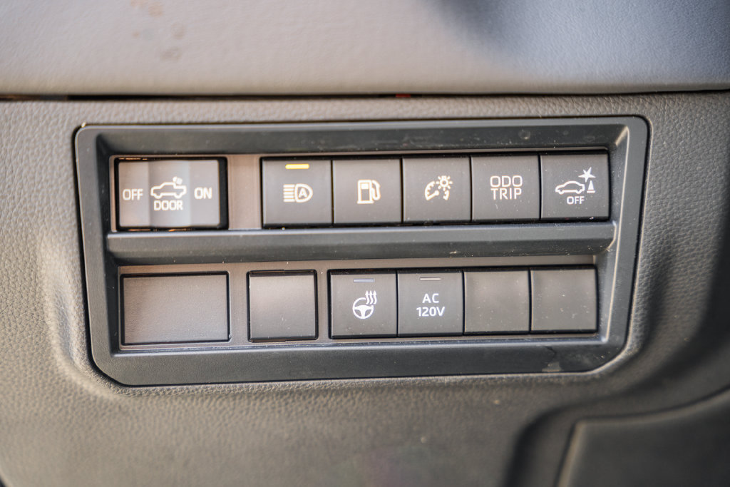 Used 2024 Toyota Tundra Platinum AWD/4WD image 42