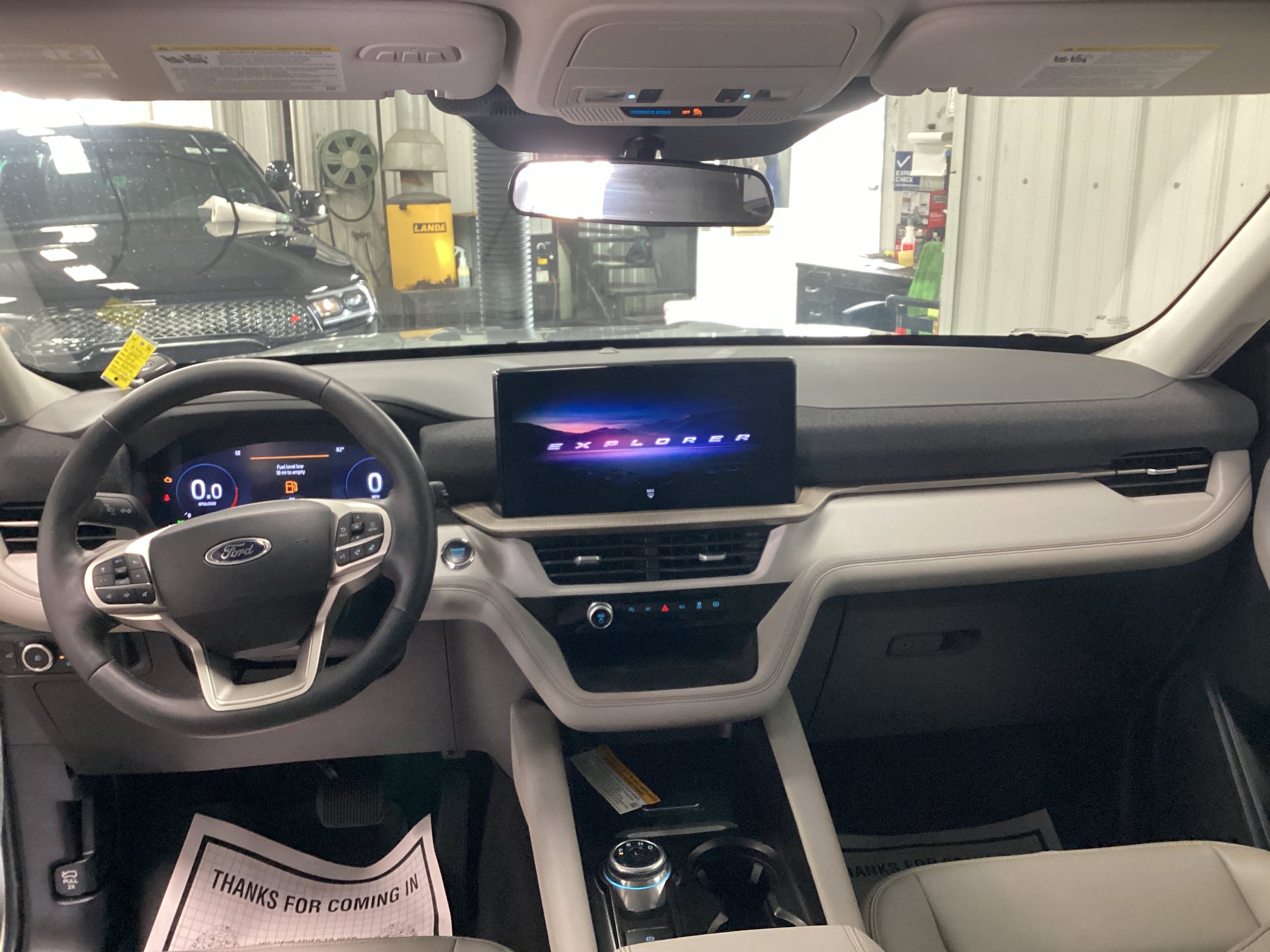 Used 2025 Ford Explorer Active w/ Active Comfort Package AWD/4WD image 18