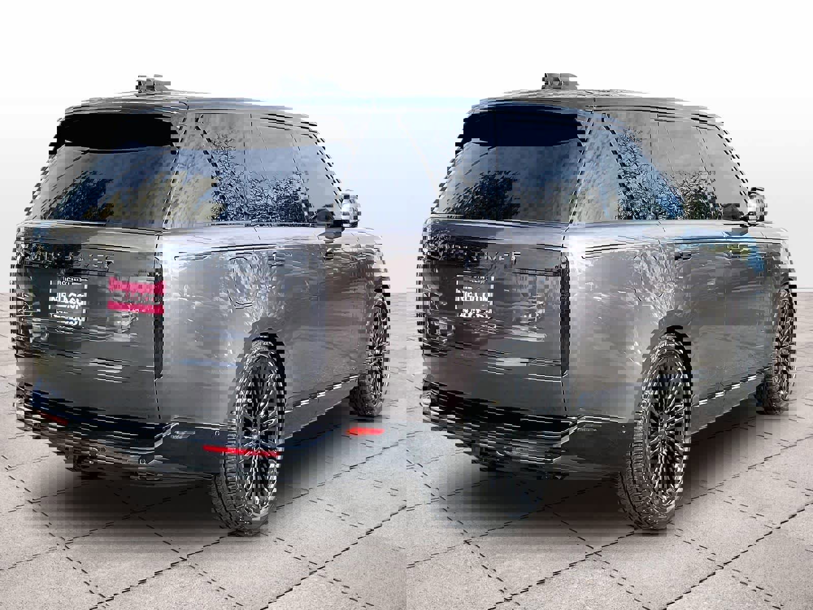 Used 2024 Land Rover Range Rover SE image 15