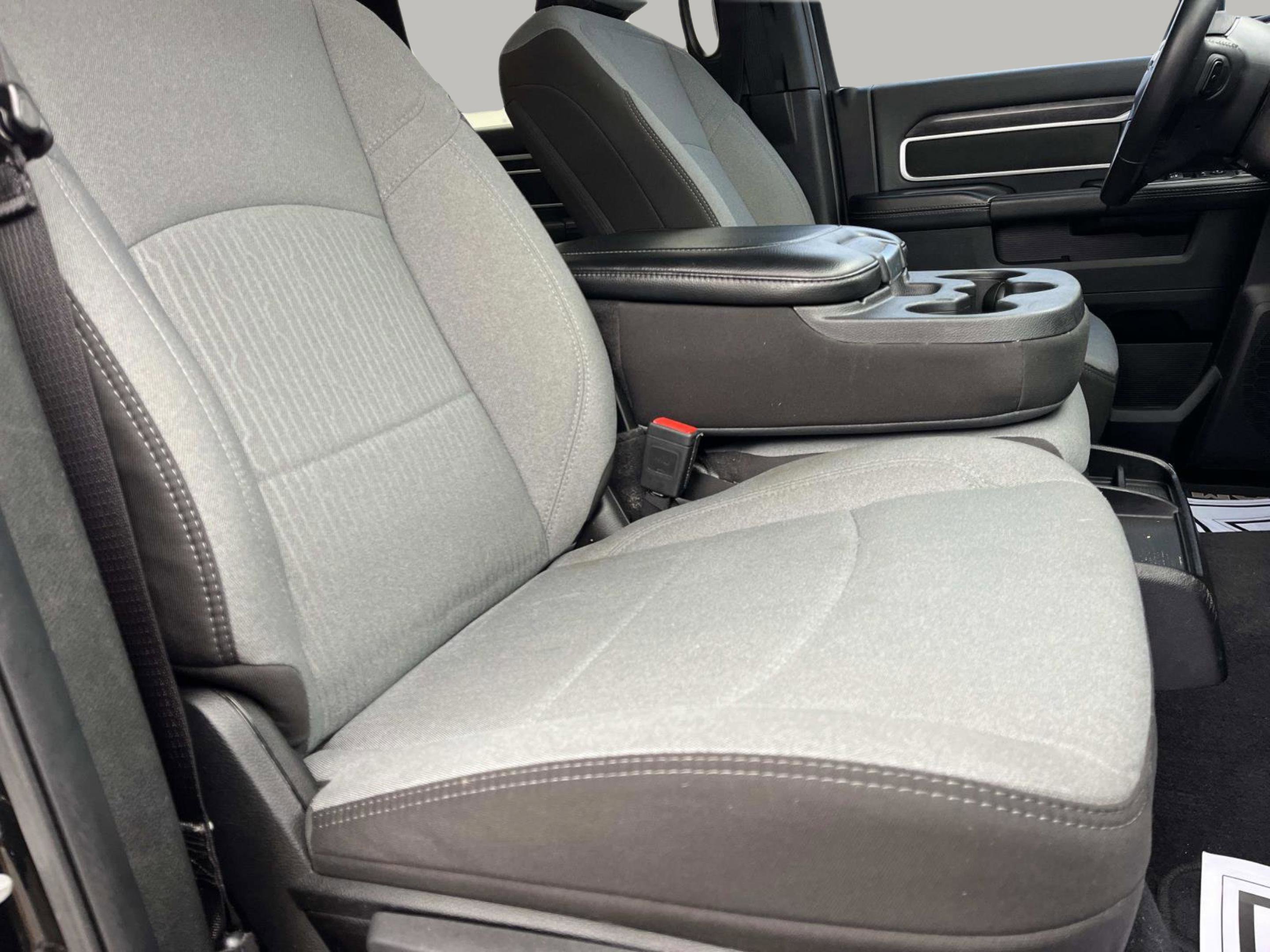 Used 2024 RAM 2500 Big Horn image 28