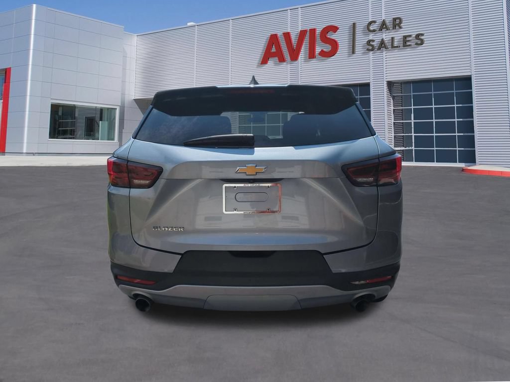 Used 2025 Chevrolet Blazer LT FWD image 7