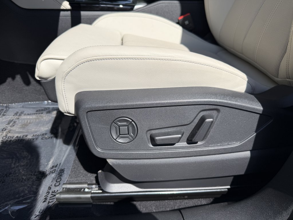 Used 2025 Audi Q5 Premium Plus w/ Premium Plus AWD/4WD image 32