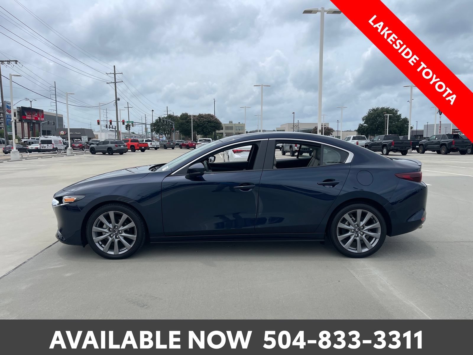 Used 2024 MAZDA MAZDA3 s FWD image 2
