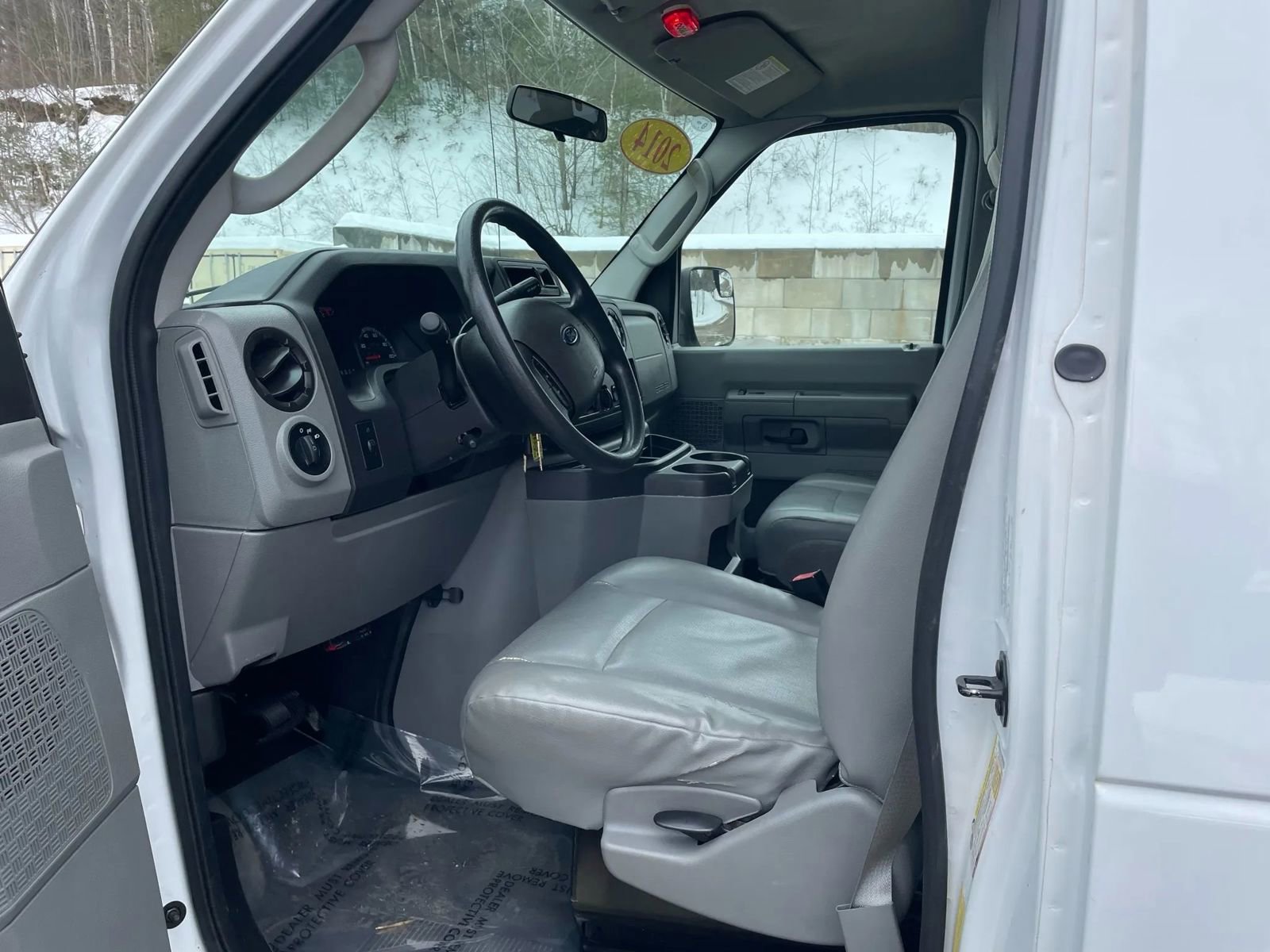 Used 2014 Ford E-150 and Econoline 150 w/ Power Group image 10