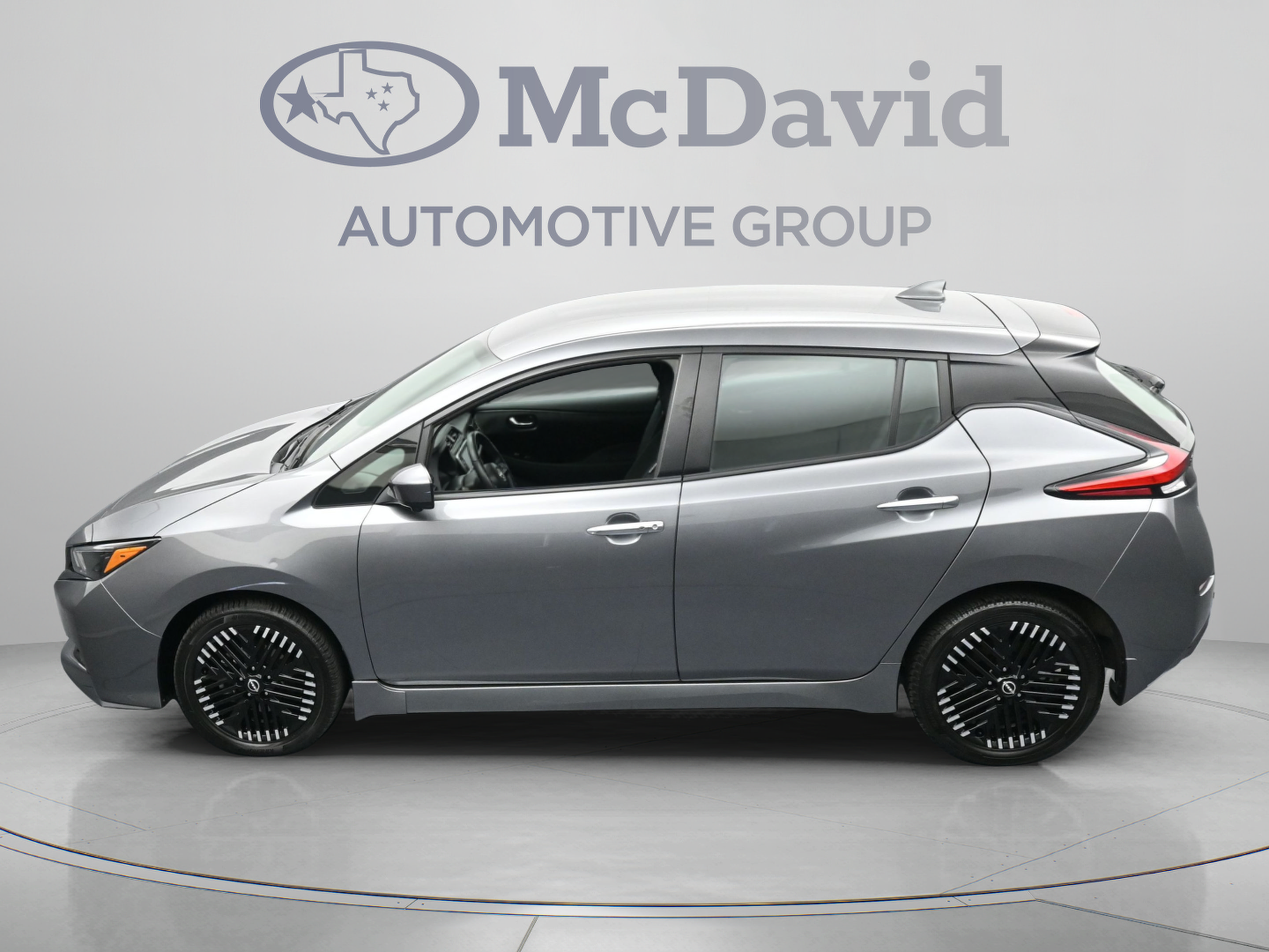 Used 2025 Nissan Leaf SV Plus FWD image 35