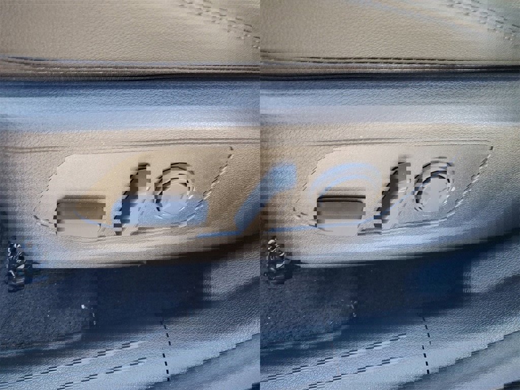 New 2026 Kia Sportage EX image 7