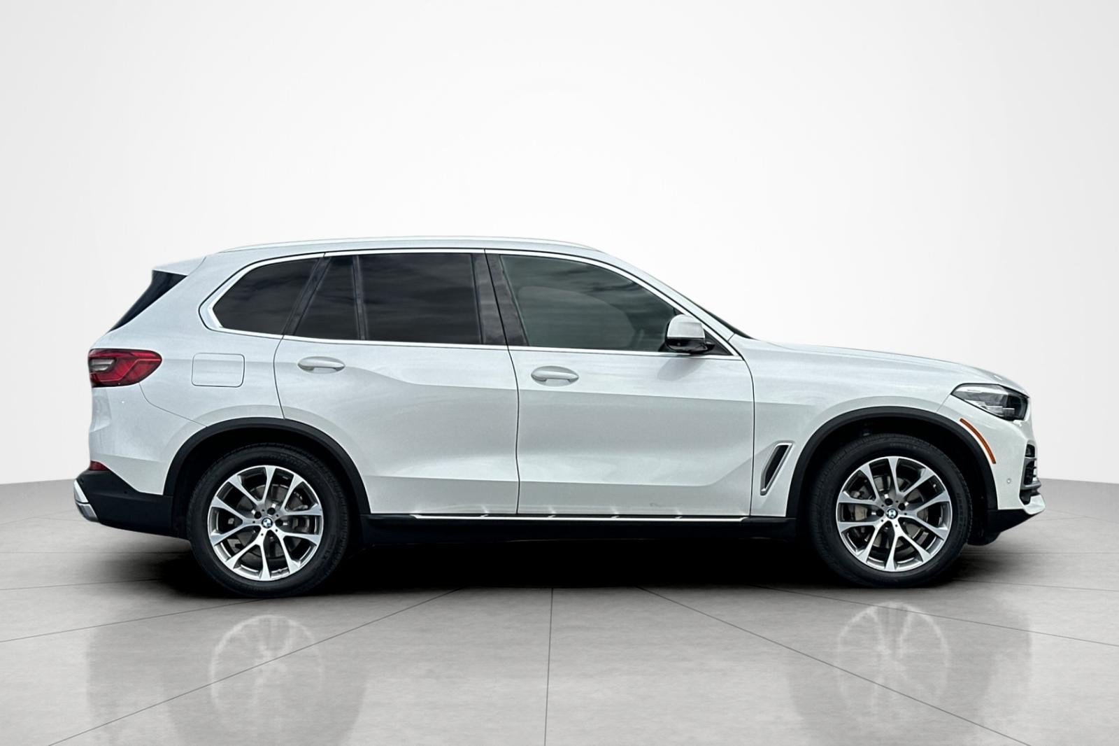 Used 2019 BMW X5 xDrive40i w/ Premium Package 2 AWD/4WD image 6
