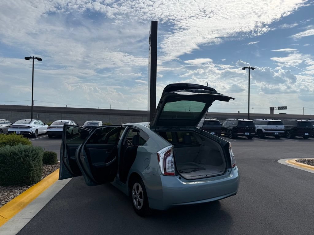 Used 2012 Toyota Prius Four w/ Deluxe Solar Roof Pkg FWD image 25