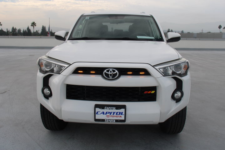 Used 2016 Toyota 4Runner SR5 AWD/4WD image 8