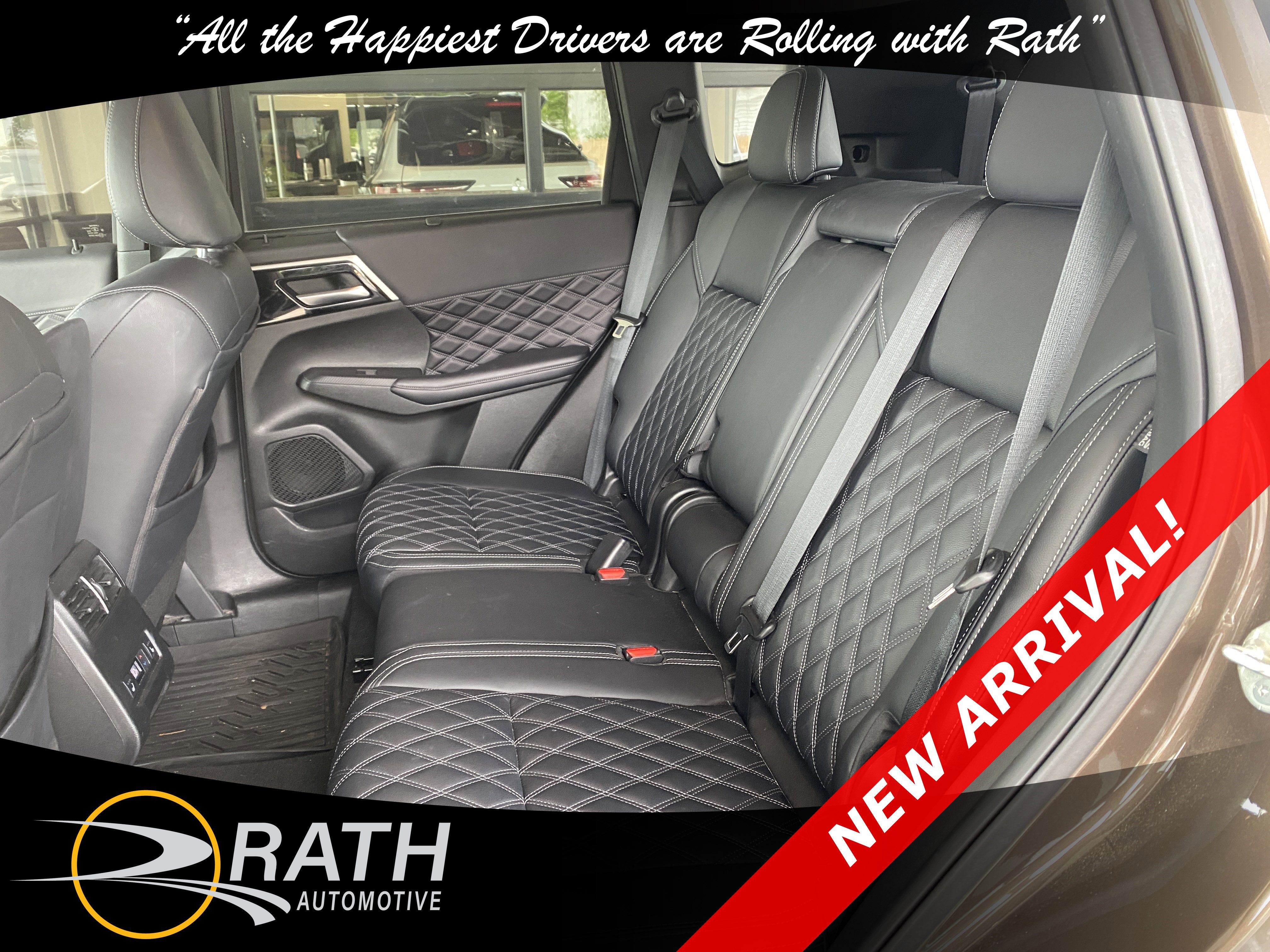 Used 2024 Mitsubishi Outlander SEL image 13