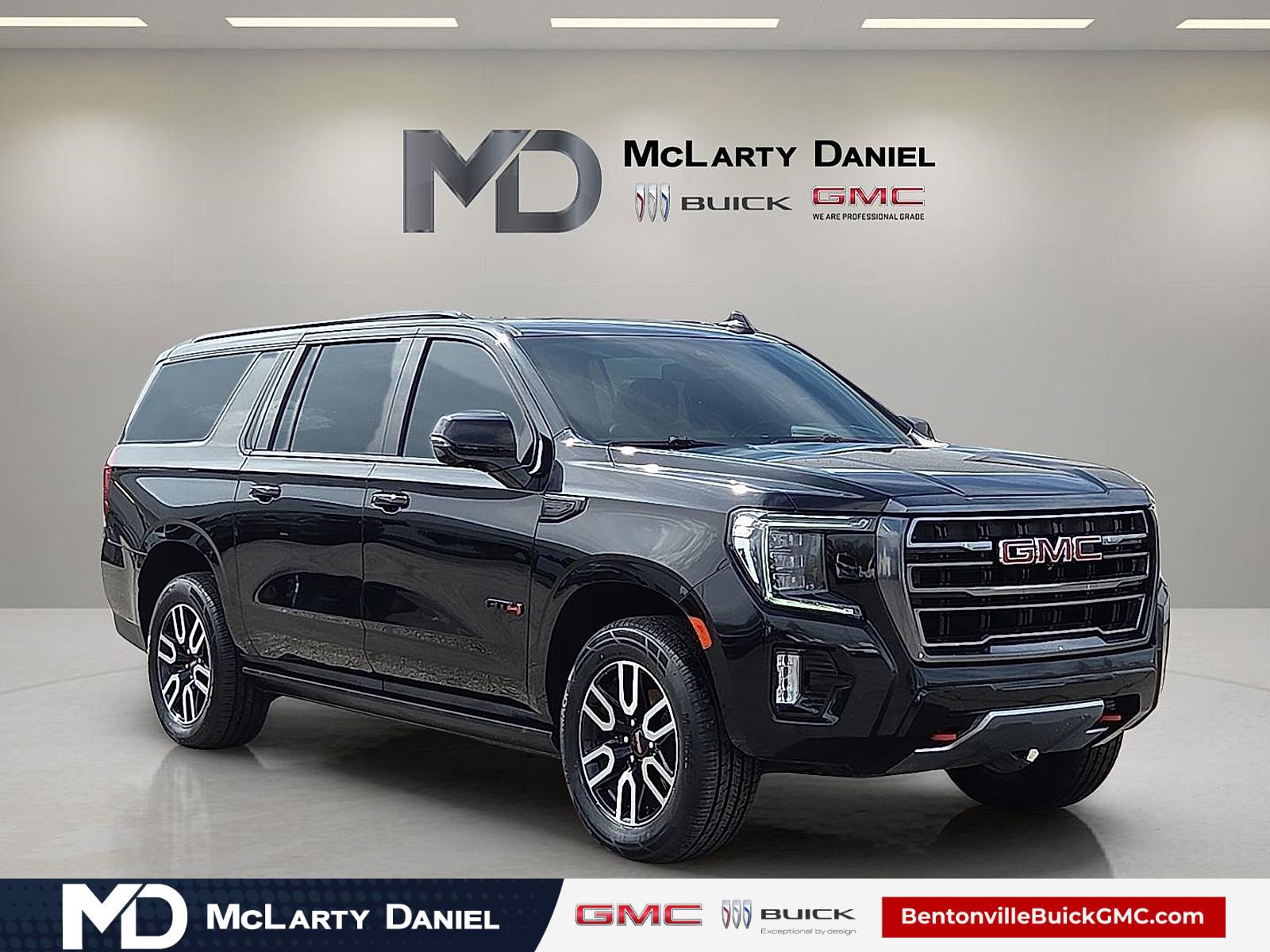 Used 2023 GMC Yukon XL AT4 w/ AT4 Premium Plus Package image 1