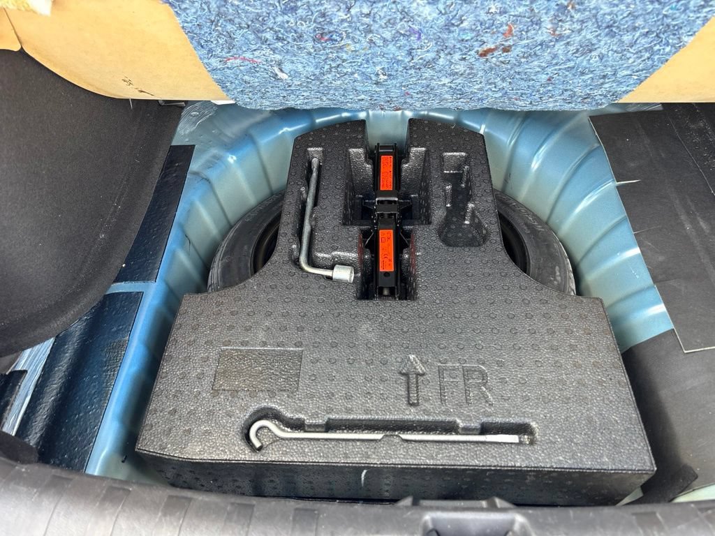 Used 2021 Nissan Kicks SV FWD image 14