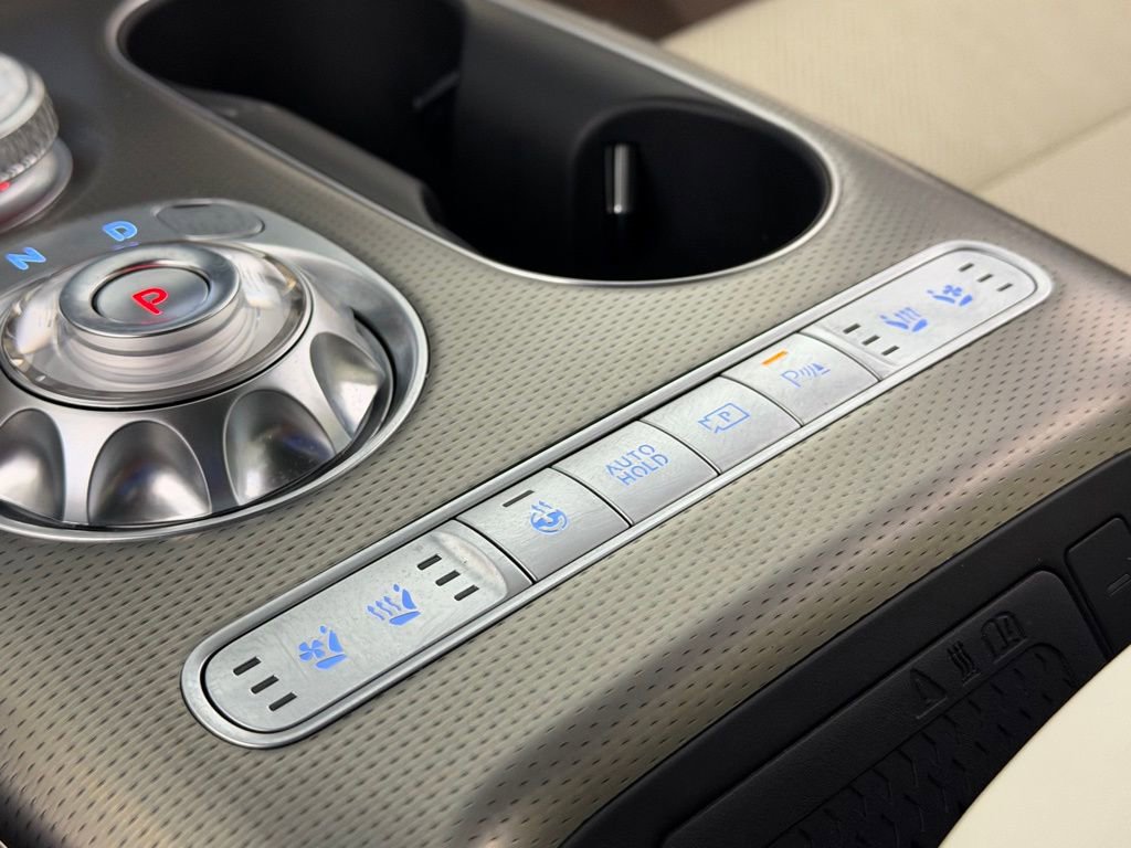 Used 2025 Genesis GV60 Advanced image 19
