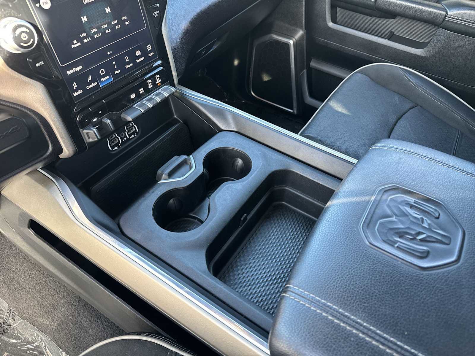 Used 2024 RAM 3500 Laramie image 21