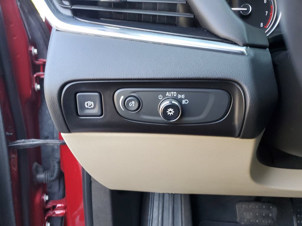 Used 2020 Buick Enclave Essence w/ Sound and Sites Package FWD image 25