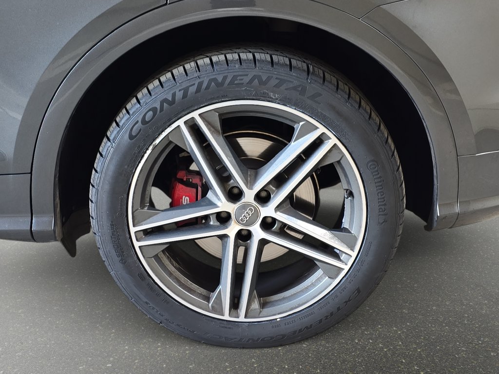 Used 2018 Audi SQ5 Prestige w/ Prestige Package AWD/4WD image 32
