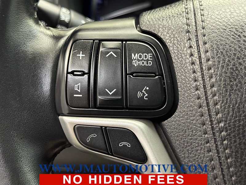 Used 2018 Toyota Highlander XLE AWD/4WD image 41