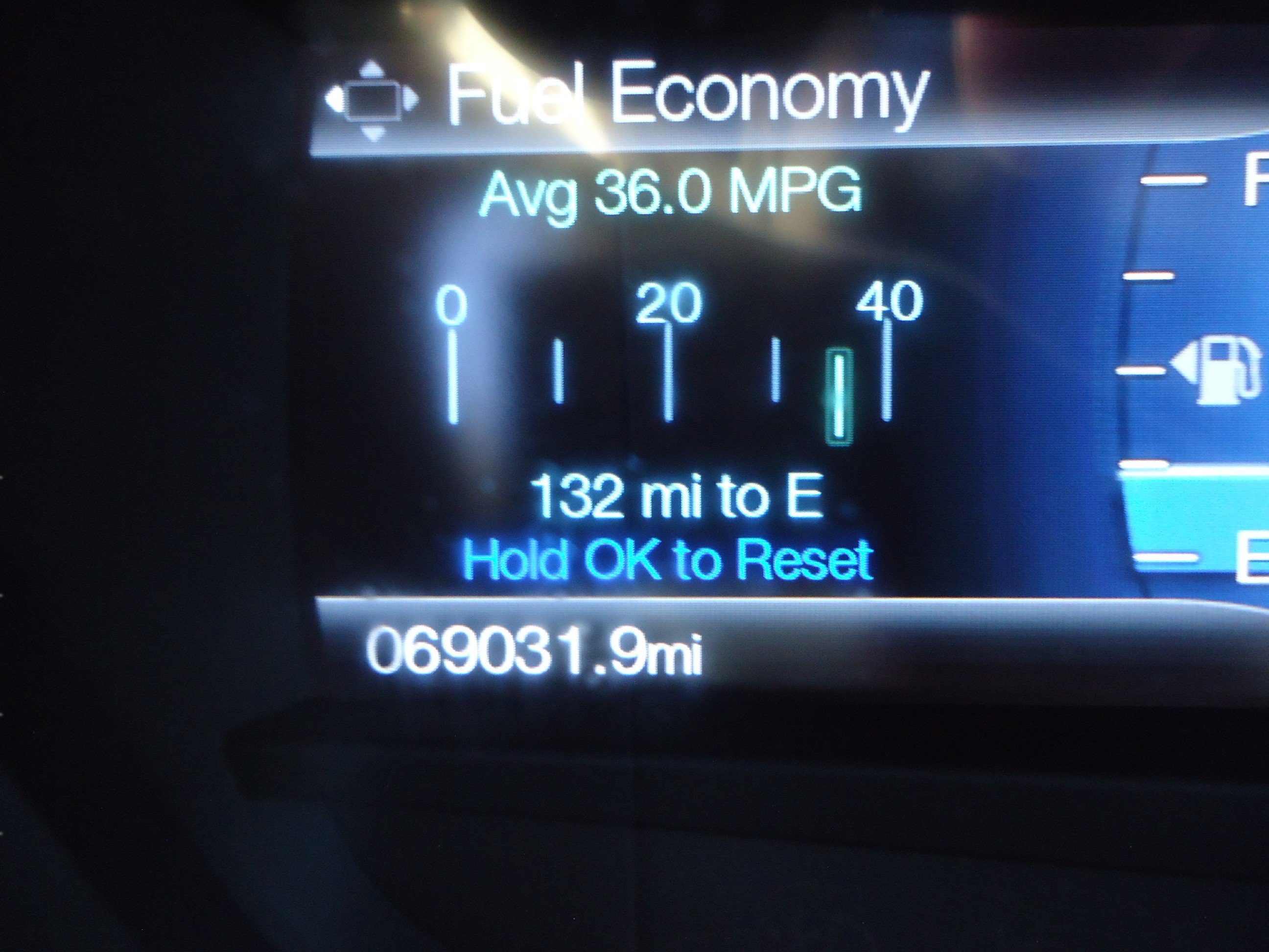 Used 2015 Ford Fusion SE FWD image 13