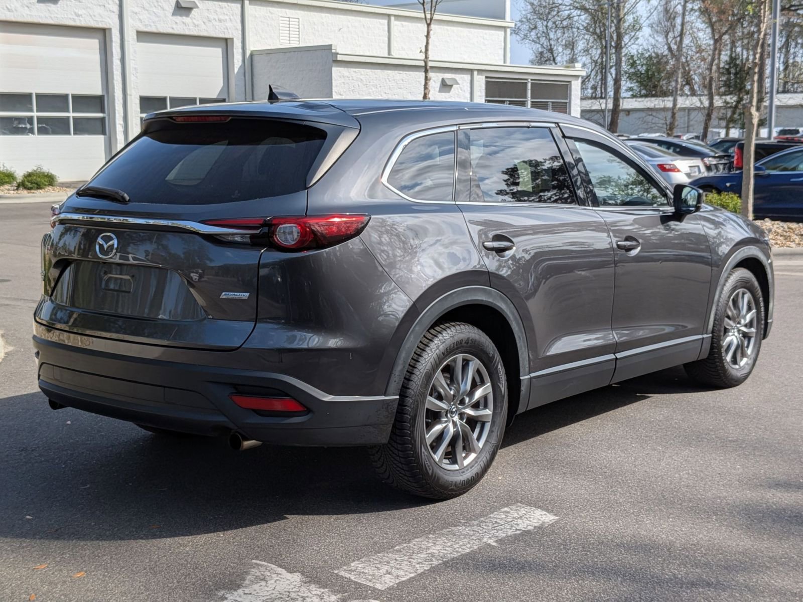 Used 2018 MAZDA CX-9 Touring image 3