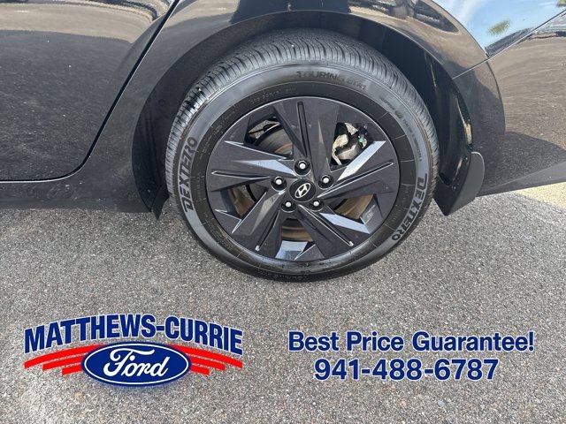 Used 2023 Hyundai Elantra SEL FWD image 14