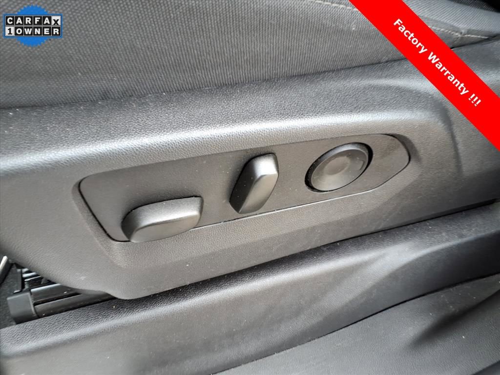 Used 2025 Chevrolet Silverado 2500 LT w/ Convenience Package image 19