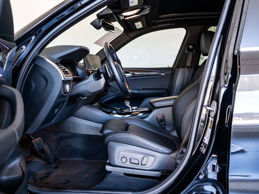 Used 2024 BMW X3 xDrive30i w/ Premium Package w/ZPA image 5