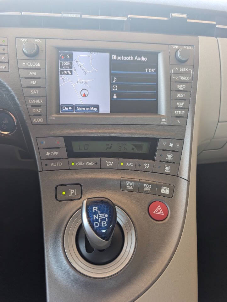 Used 2014 Toyota Prius Four w/ Solar Roof Package FWD image 14
